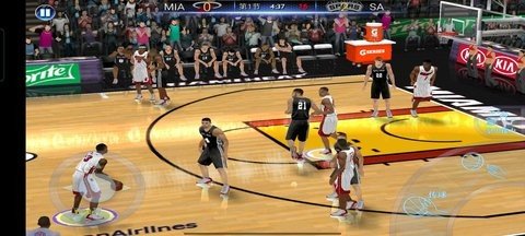 NBA2K14 1.30 手机版 4